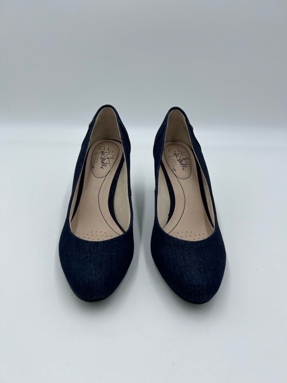 Life Stride Dark Blue Denim Round-Toe Pumps 6.5 - Picture 1 of 6